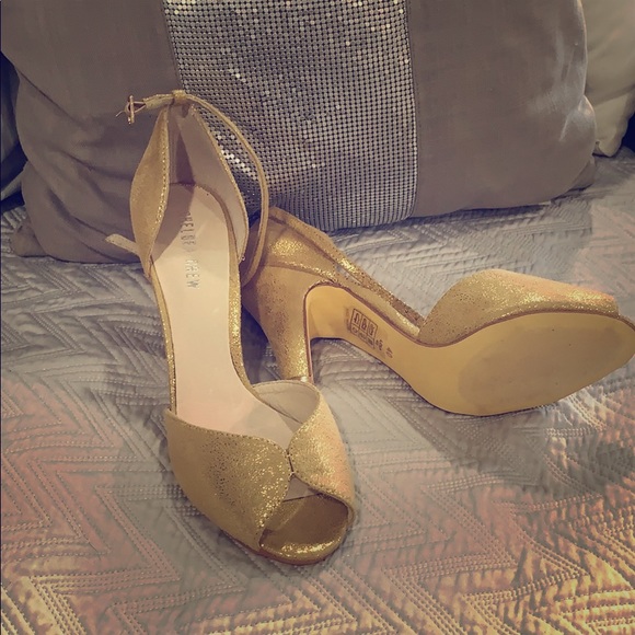 chelsea crew Shoes - Gold vintage style heals